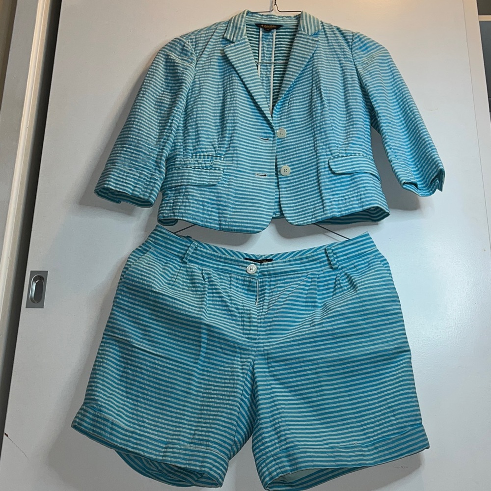 VINTAGE• Blazer SIZE 6 and Short SIZE 12 • BROOKS BROTHERS